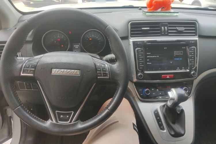 Used Haval M6 2018 Revised Version 1.5T DCT Two-Wheel Drive Elite Edition Center Console