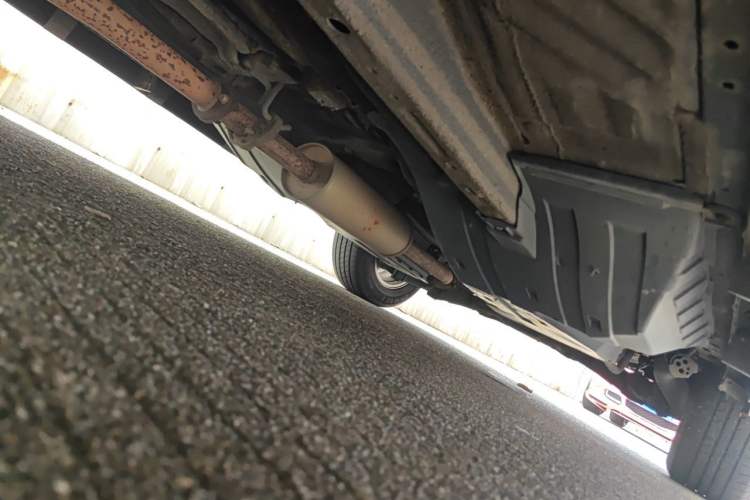 Used Haval M6 2018 1.5T Manual Two-Wheel Drive Elite Model Chassis Front Left