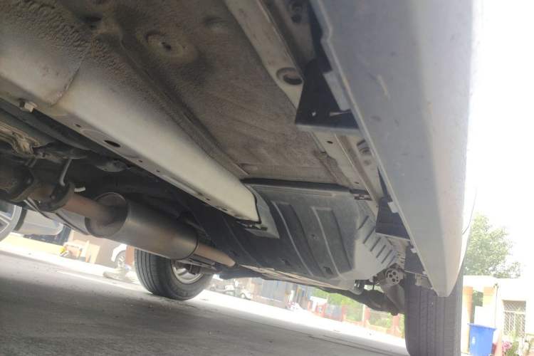 Used Haval M6 2018 Revised Version 1.5T DCT Two-Wheel Drive Elite Edition Chassis Front Left