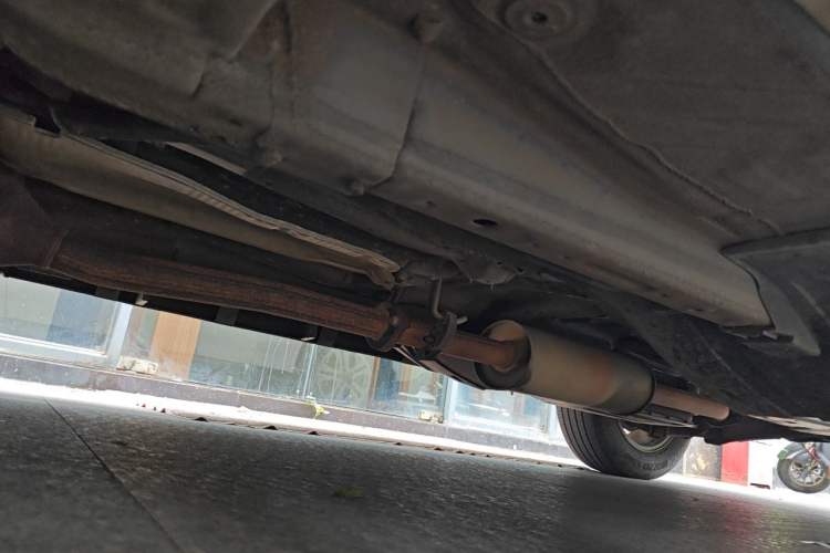 Used Haval M6 2018 1.5T Manual Two-Wheel Drive Elite Model Chassis Front Left