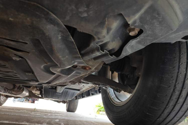 Used Haval M6 2018 1.5T Manual Two-Wheel Drive Elite Model Chassis Front Left