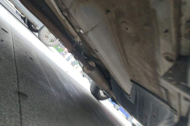 Used Haval M6 2018 1.5T Manual Two-Wheel Drive Elite Model Chassis Front Left
