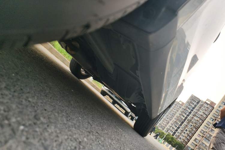 Used Haval M6 2018 1.5T Manual Two-Wheel Drive Elite Model Chassis Front Left