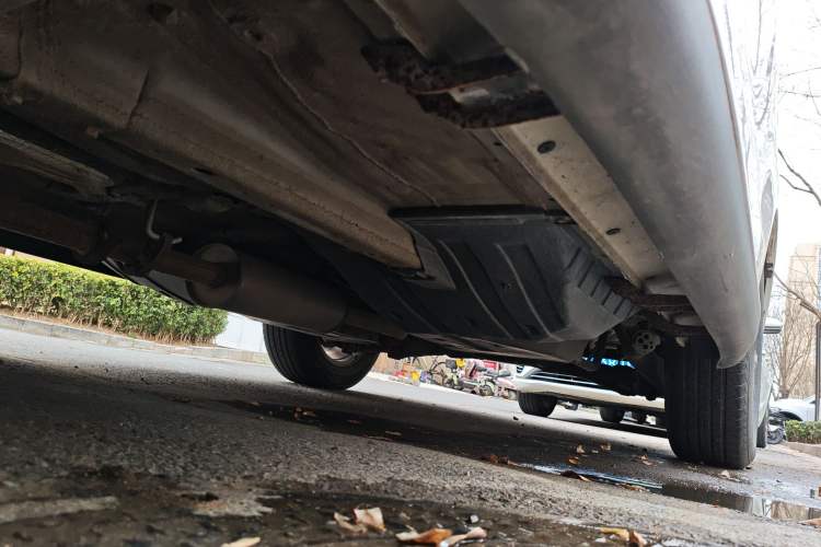 Used Haval M6 2018 1.5T DCT Two-Wheel Drive Elite Model Chassis Front Left