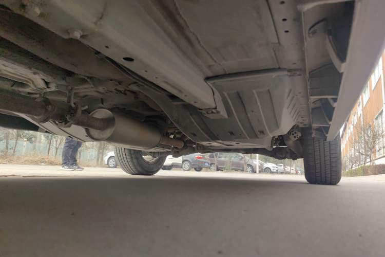 Used Haval M6 2018 1.5T Manual Two-Wheel Drive Elite Model Chassis Front Left
