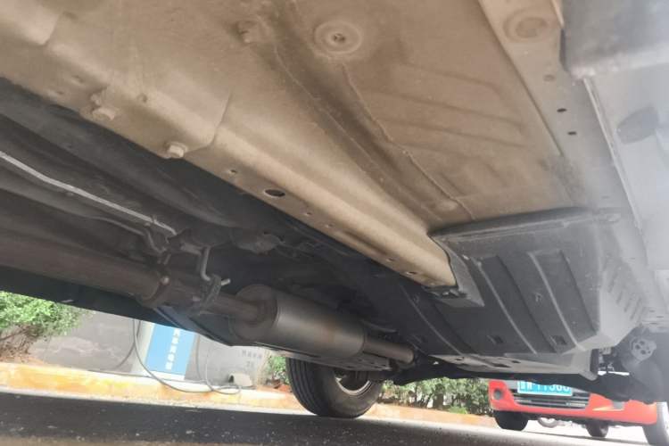 Used Haval M6 2018 1.5T Manual Two-Wheel Drive Elite Model Chassis Front Left