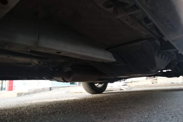 Used Haval M6 2018 Revised Version 1.5T DCT Two-Wheel Drive Urban Style Chassis Front Left