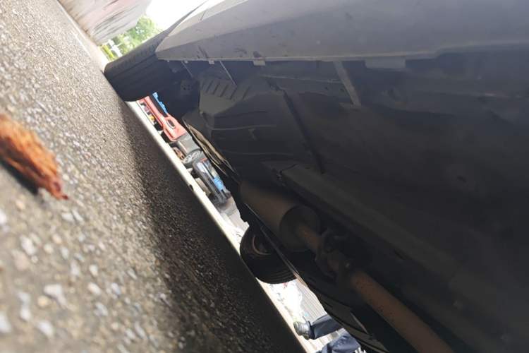 Used Haval M6 2018 1.5T Manual Two-Wheel Drive Elite Model Chassis Front Right