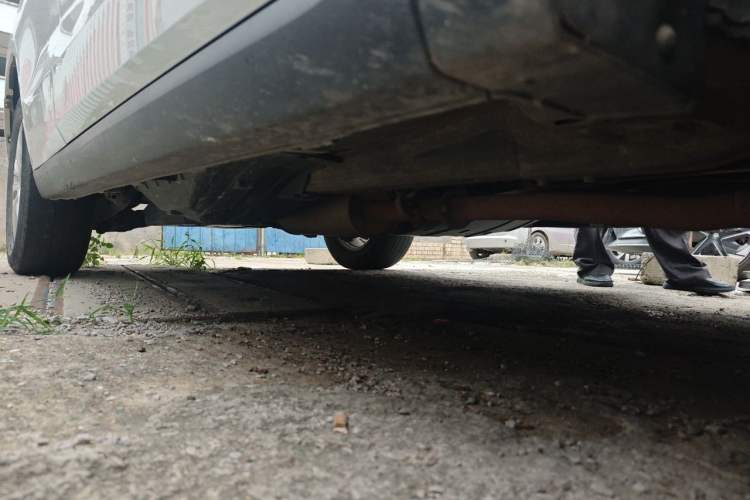 Used Haval M6 2018 1.5T Manual Two-Wheel Drive Elite Model Chassis Front Right