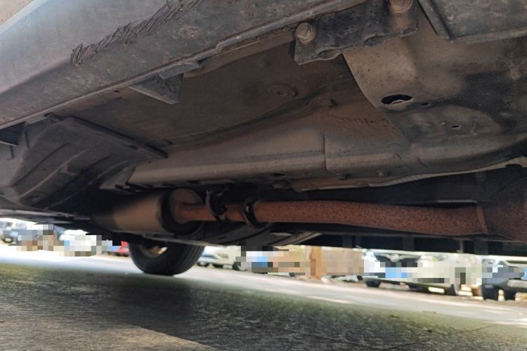 Used Haval M6 2018 1.5T Manual Two-Wheel Drive Elite Model Chassis Front Right