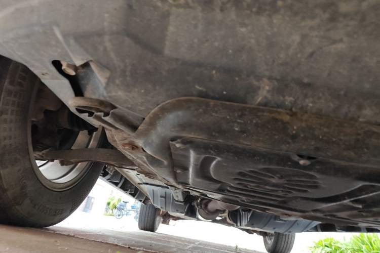 Used Haval M6 2018 1.5T Manual Two-Wheel Drive Elite Model Chassis Front Right