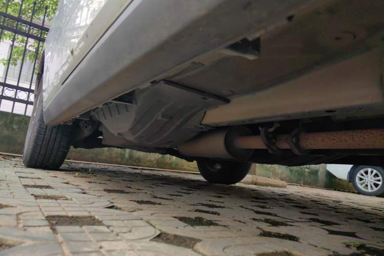 Used Haval M6 2018 1.5T Manual Two-Wheel Drive Elite Model Chassis Front Right