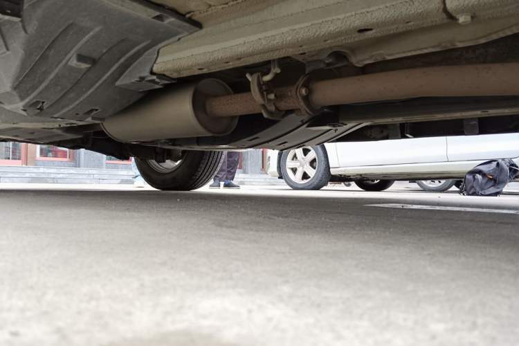 Used Haval M6 2018 1.5T Manual Two-Wheel Drive Elite Model Chassis Front Right