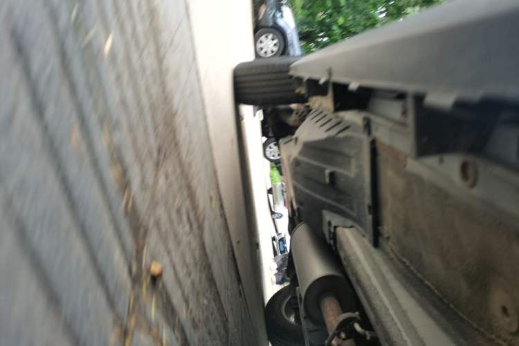 Used Haval M6 2018 1.5T Manual Two-Wheel Drive Elite Model Chassis Front Right