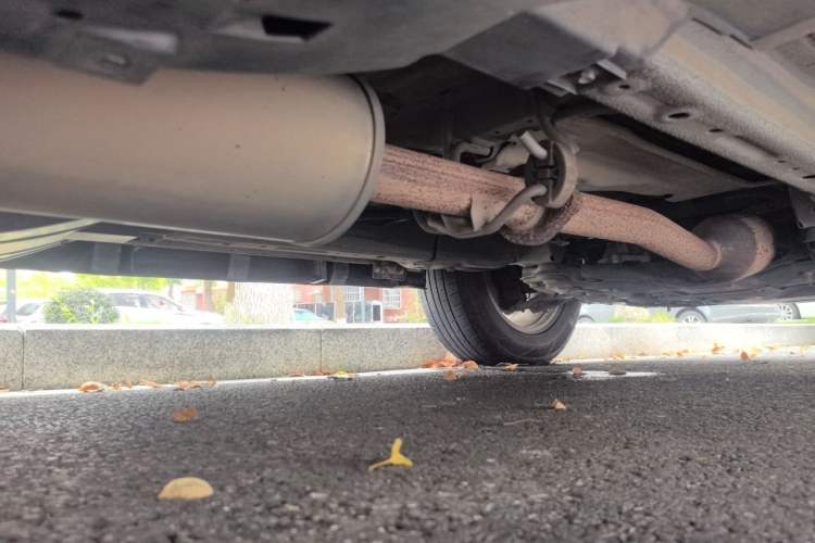 Used Haval M6 2018 Revised Version 1.5T DCT Two-Wheel Drive Elite Edition Chassis Front Right