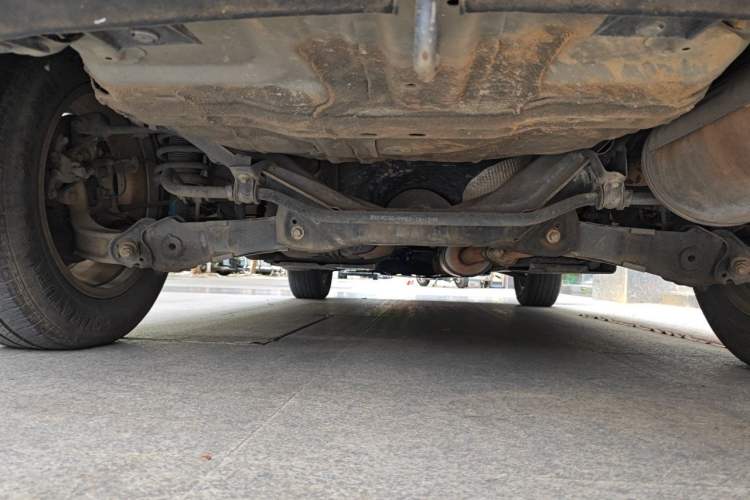 Used Haval M6 2018 1.5T Manual Two-Wheel Drive Elite Model Chassis Rear