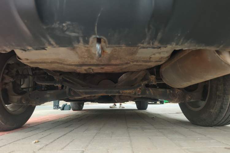 Used Haval M6 2018 Revised Version 1.5T DCT Two-Wheel Drive Elite Edition Chassis Rear