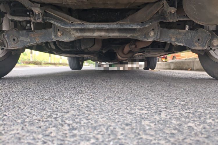 Used Haval M6 2018 1.5T DCT Two-Wheel Drive Elite Model Chassis Rear