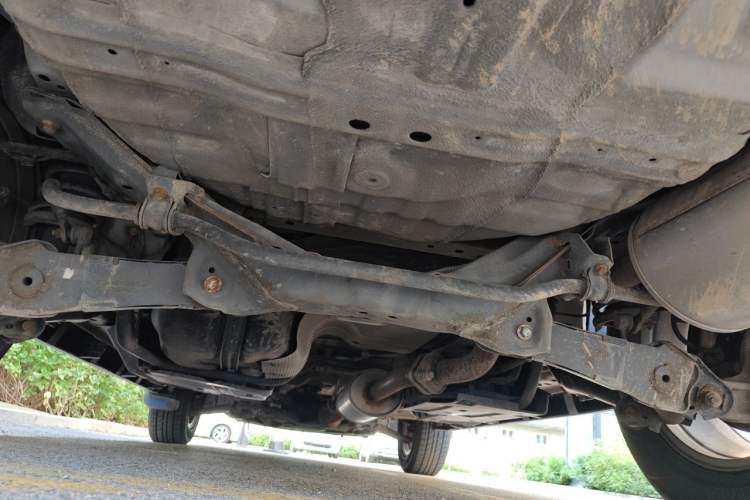 Used Haval M6 2018 Revised Version 1.5T DCT Two-Wheel Drive Elite Edition Chassis Rear