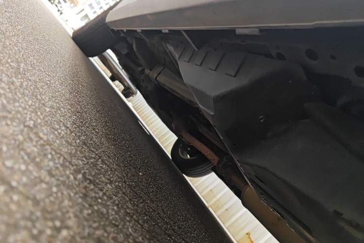 Used Haval M6 2018 1.5T Manual Two-Wheel Drive Elite Model Chassis Rear Left