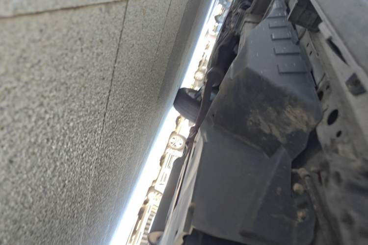 Used Haval M6 2018 1.5T DCT Two-Wheel Drive Elite Model Chassis Rear Left
