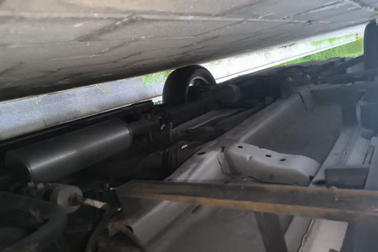 Used Haval M6 2018 Revised Version 1.5T DCT Two-Wheel Drive Elite Edition Chassis Rear Left