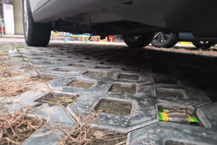 Used Haval M6 2018 1.5T Manual Two-Wheel Drive Elite Model Chassis Rear Left