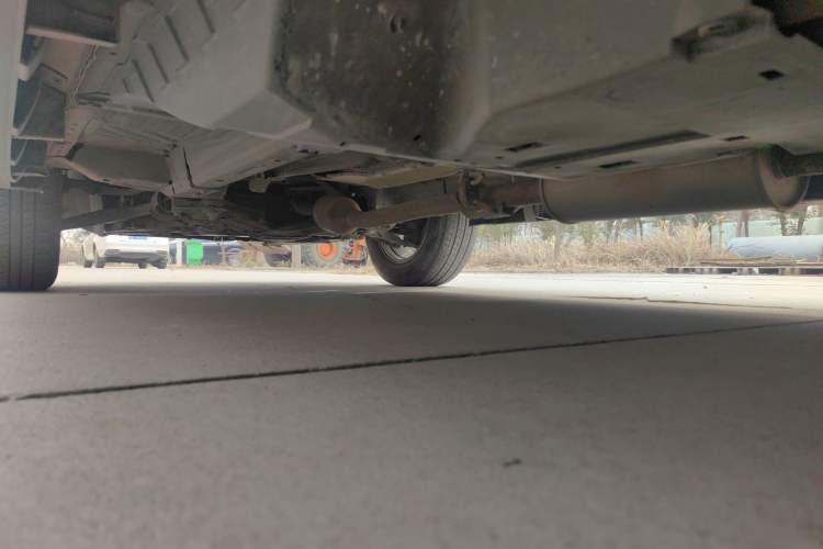 Used Haval M6 2018 1.5T Manual Two-Wheel Drive Elite Model Chassis Rear Left