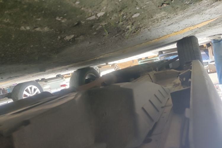 Used Haval M6 2018 Revised Version 1.5T DCT Two-Wheel Drive Elite Edition Chassis Rear Left