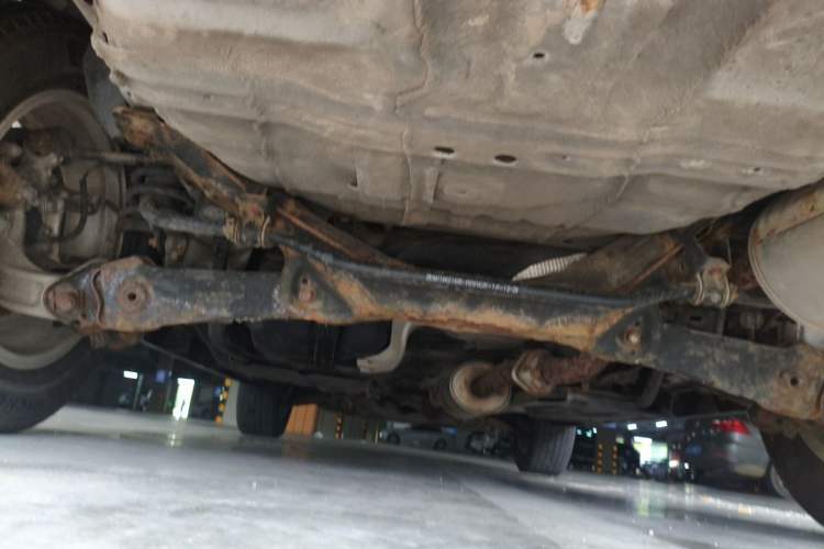 Used Haval M6 2018 Revised Version 1.5T DCT Two-Wheel Drive Urban Style Chassis Rear
