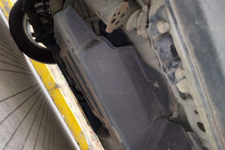 Used Haval M6 2018 1.5T DCT Two-Wheel Drive Elite Model Chassis Rear Right