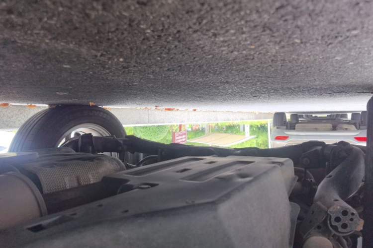 Used Haval M6 2018 Revised Version 1.5T DCT Two-Wheel Drive Elite Edition Chassis Rear