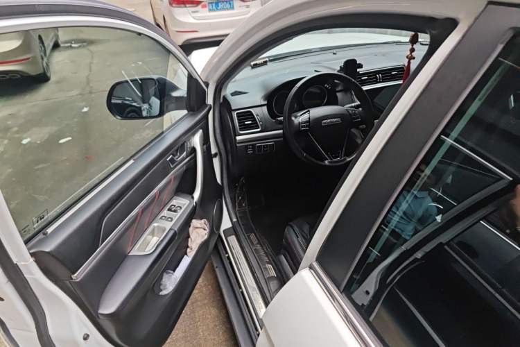 Used Haval M6 2018 1.5T Manual Two-Wheel Drive Elite Model Driver Seat