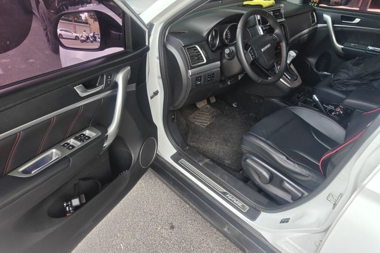 Used Haval M6 2018 Revised Version 1.5T DCT Two-Wheel Drive Elite Edition Driver Seat