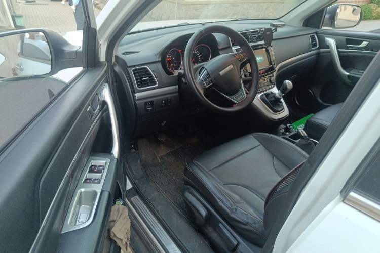 Used Haval M6 2018 1.5T Manual Two-Wheel Drive Elite Model Driver Seat