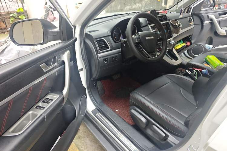 Used Haval M6 2018 Revised Version 1.5T DCT Two-Wheel Drive Elite Edition Driver Seat