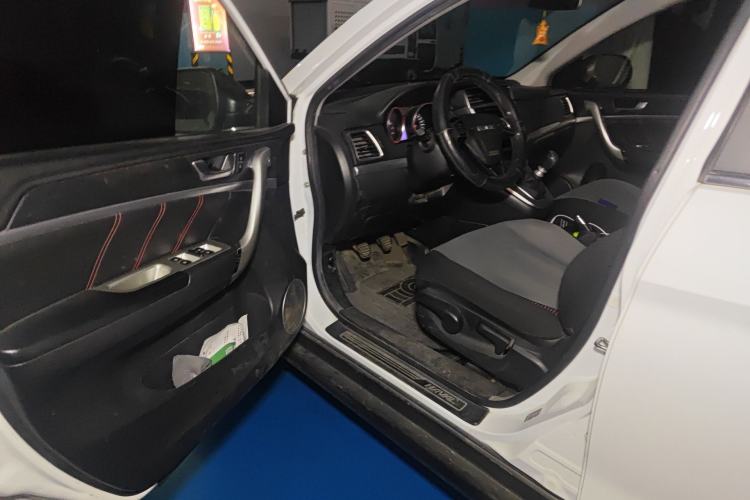 Used Haval M6 2018 1.5T Manual Two-Wheel Drive Urban Model Driver Seat