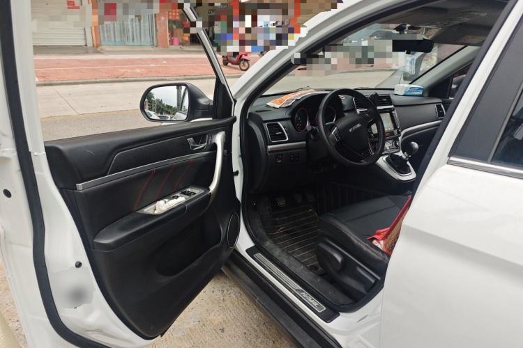 Used Haval M6 2018 1.5T Manual Two-Wheel Drive Elite Model Driver Seat