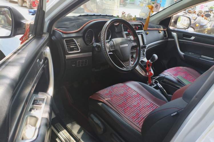 Used Haval M6 2018 1.5T Manual Two-Wheel Drive Elite Model Driver Seat