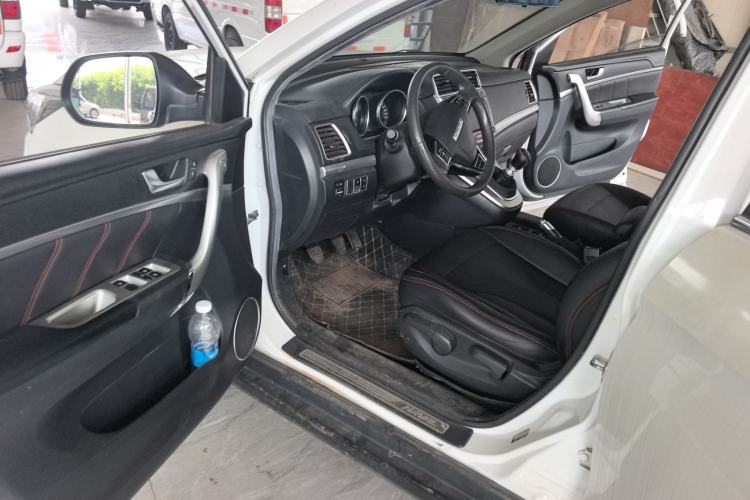 Used Haval M6 2018 1.5T Manual Two-Wheel Drive Urban Model Driver Seat