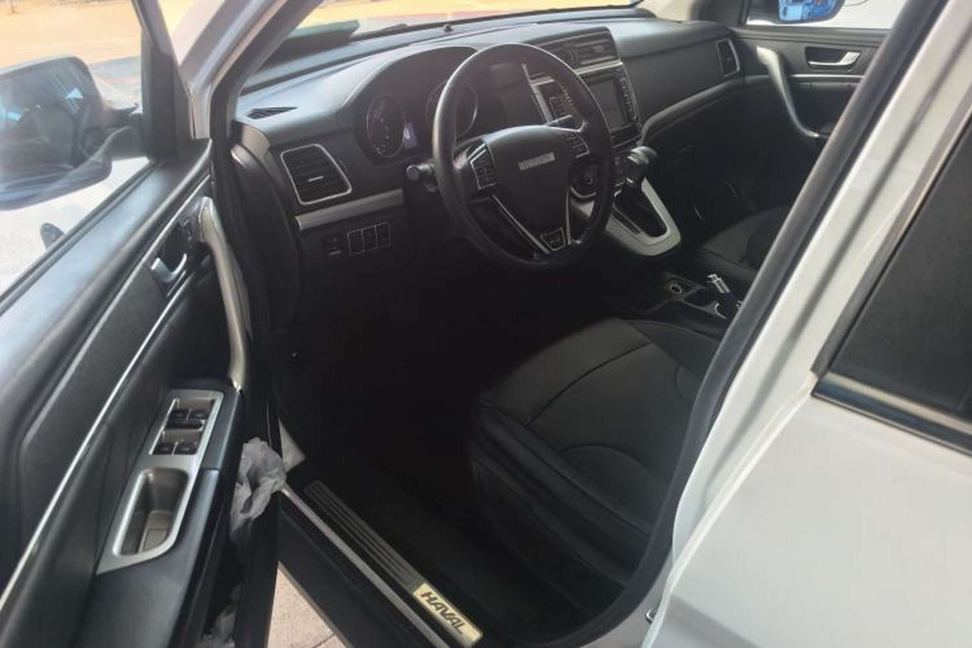 Used Haval M6 2018 1.5T DCT Two-Wheel Drive Prestige Version Driver Seat