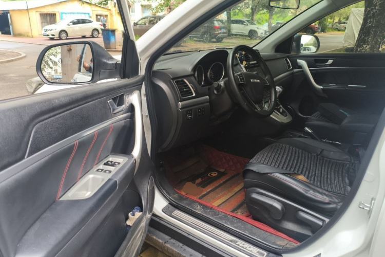 Used Haval M6 2018 Revised Version 1.5T DCT Two-Wheel Drive Elite Edition Driver Seat