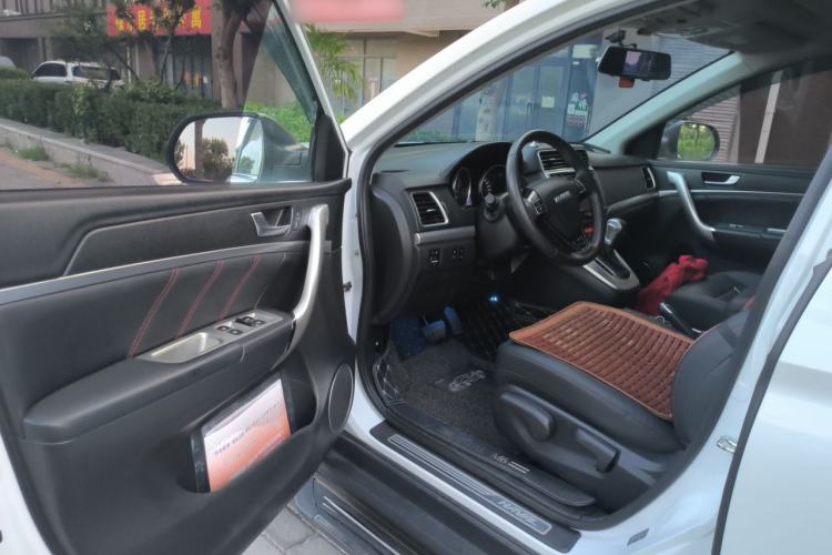 Used Haval M6 2018 Revised Version 1.5T DCT Two-Wheel Drive Elite Edition Driver Seat