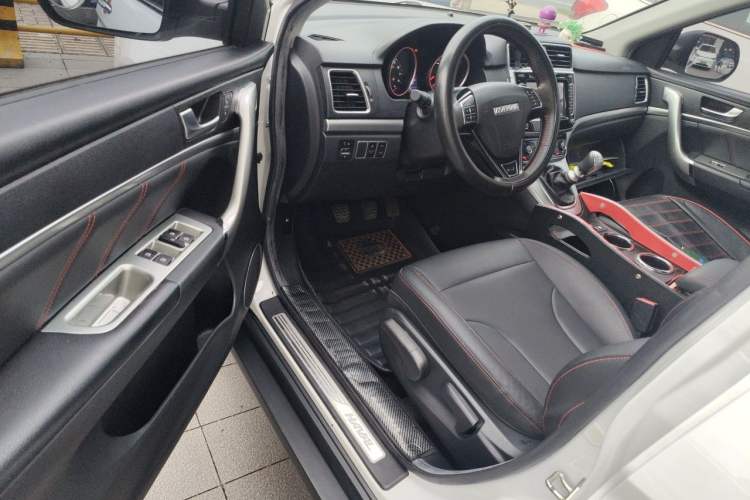 Used Haval M6 2018 1.5T Manual Two-Wheel Drive Elite Model Driver Seat