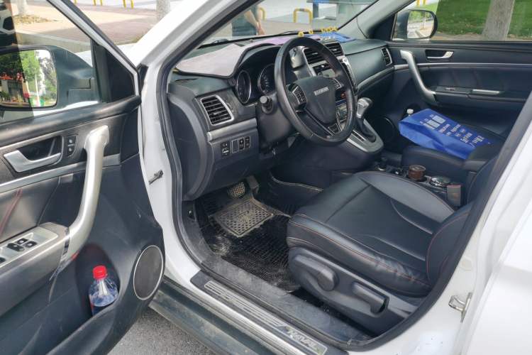 Used Haval M6 2018 Revised Version 1.5T DCT Two-Wheel Drive Elite Edition Driver Seat