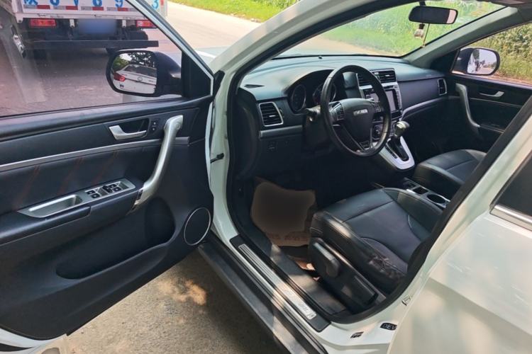 Used Haval M6 2018 Revised Version 1.5T DCT Two-Wheel Drive Elite Edition Driver Seat