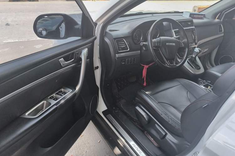 Used Haval M6 2018 1.5T DCT Two-Wheel Drive Elite Model Driver Seat