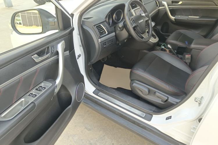 Used Haval M6 2018 Revised Version 1.5T DCT Two-Wheel Drive Urban Style Driver Seat