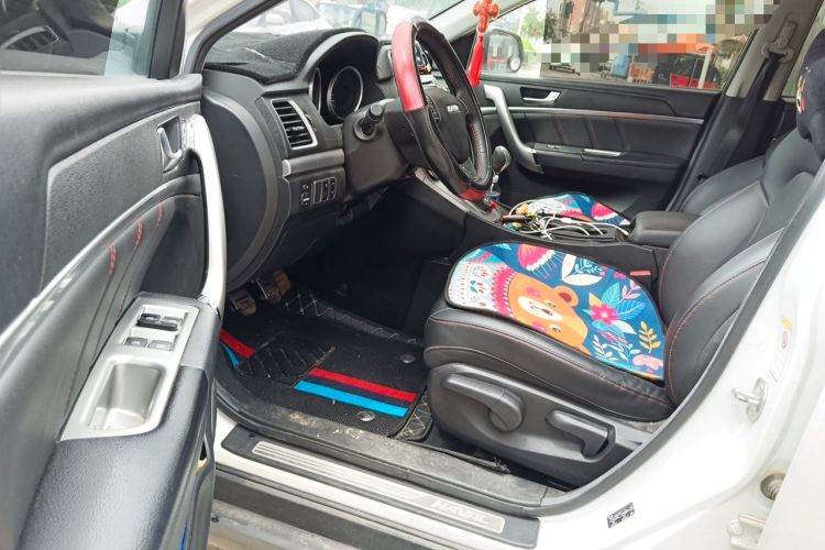 Used Haval M6 2018 1.5T Manual Two-Wheel Drive Elite Model Driver Seat