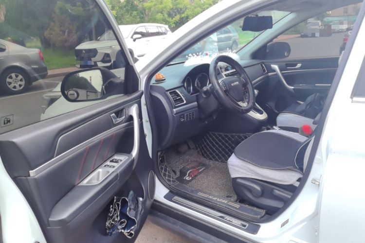 Used Haval M6 2018 1.5T DCT Two-Wheel Drive Elite Model Driver Seat